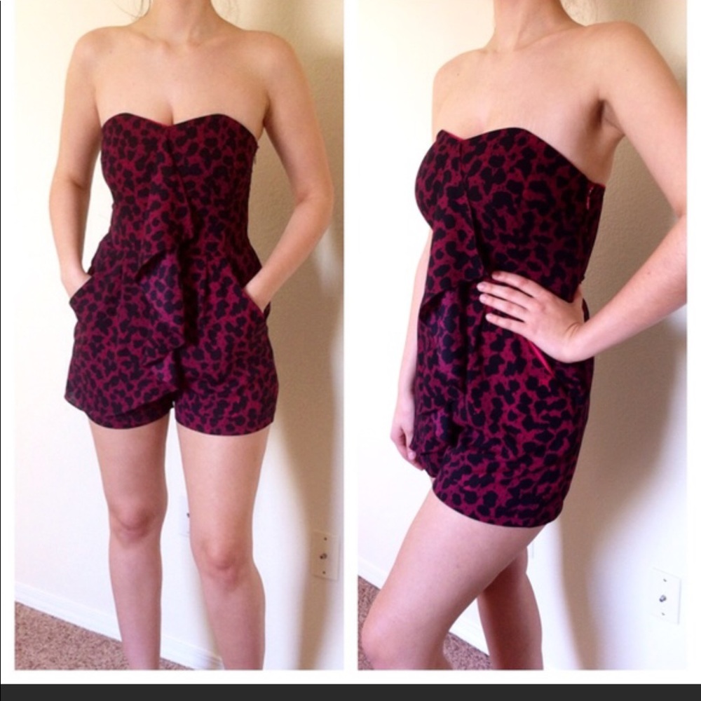 🎉  Sleek Leopard Print Romper💕